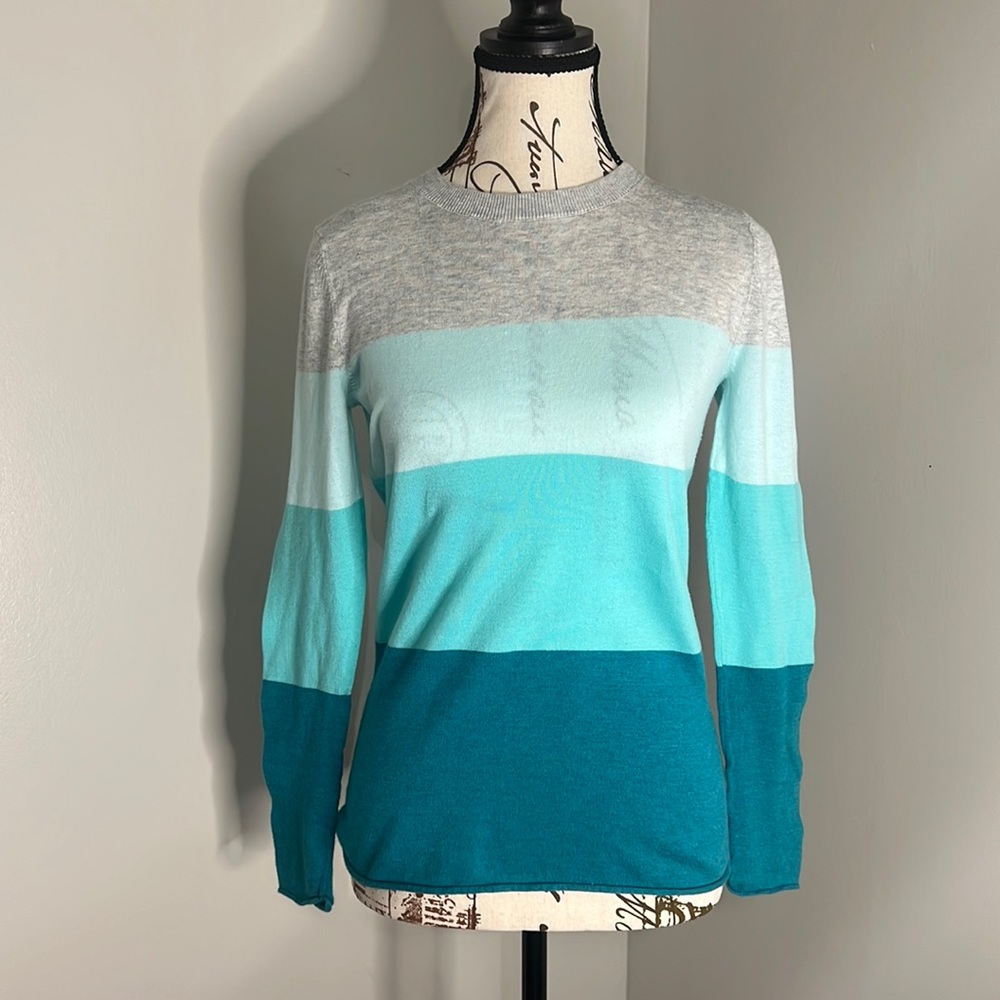 Womens Banana Republic Long Sleeve Short -B9